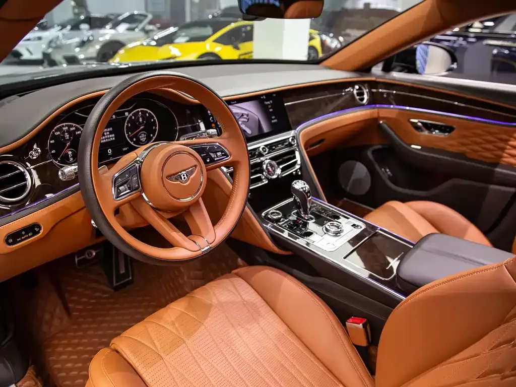 Bentley Flying Spur — фото 8