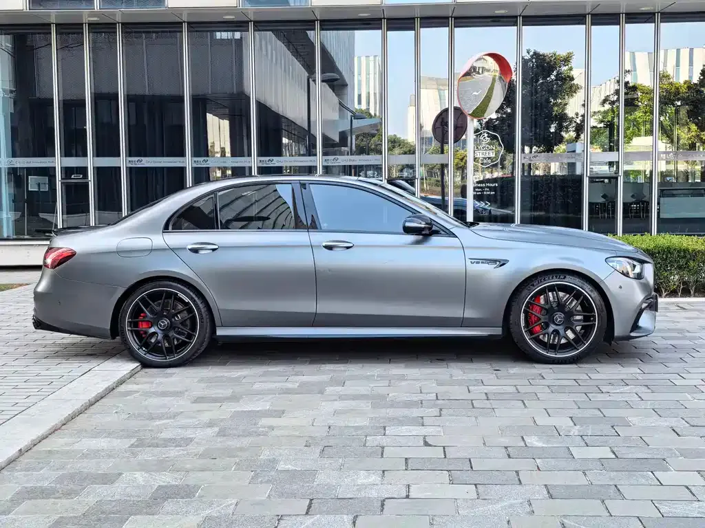 Mercedes-Benz E-Class AMG — фото 4