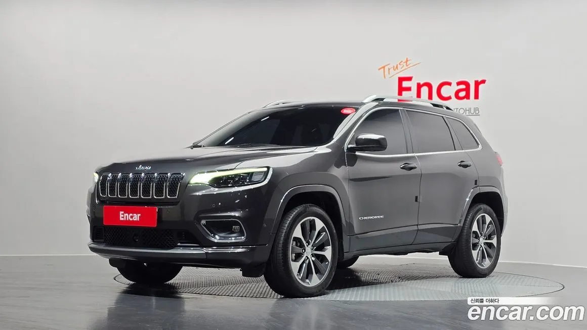 Jeep Cherokee — фото 1