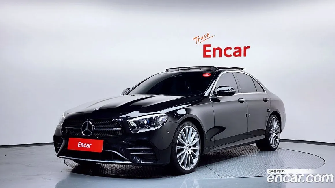 Mercedes-Benz E-Class — фото 1