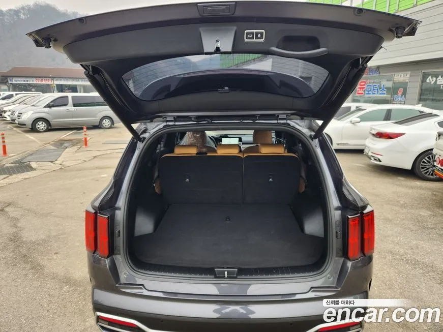 Kia Sorento — фото 8
