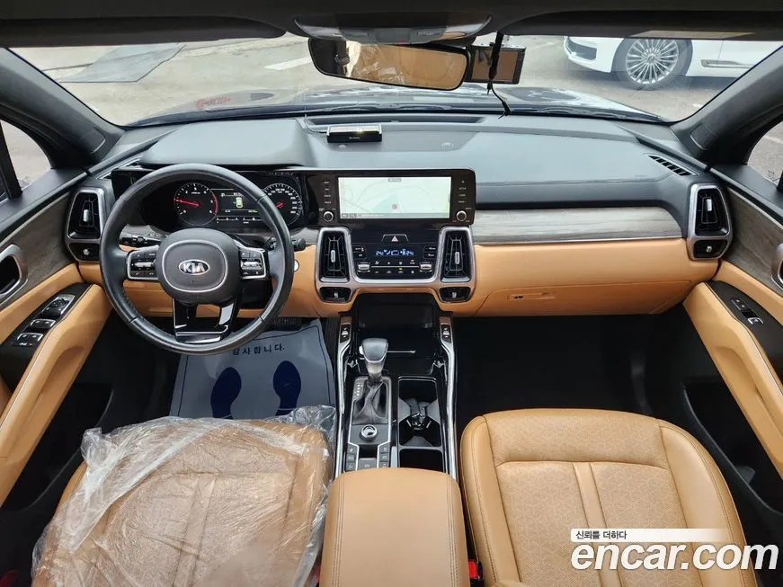 Kia Sorento — фото 6