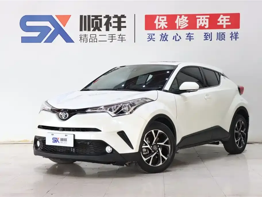Toyota C-HR — фото 1