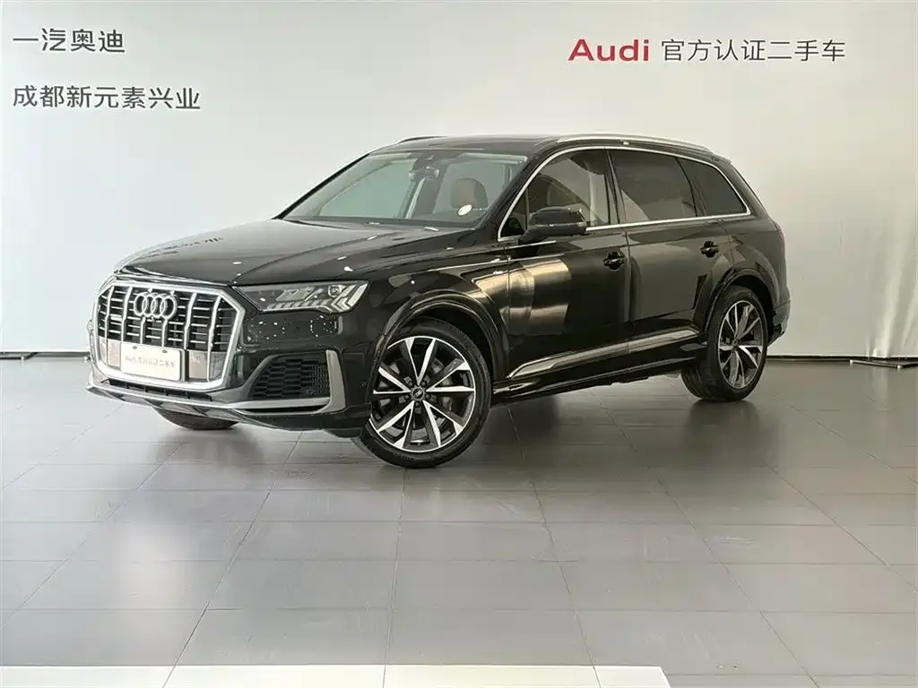Audi Q7 — фото 1