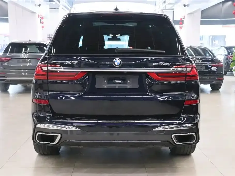 BMW X7 — фото 3