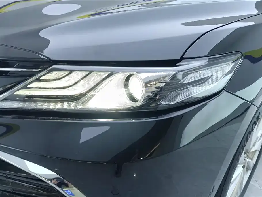 Toyota Camry — фото 10