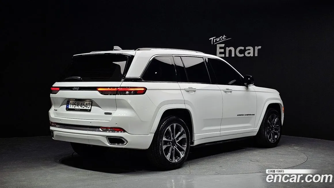 Jeep Cherokee — фото 3