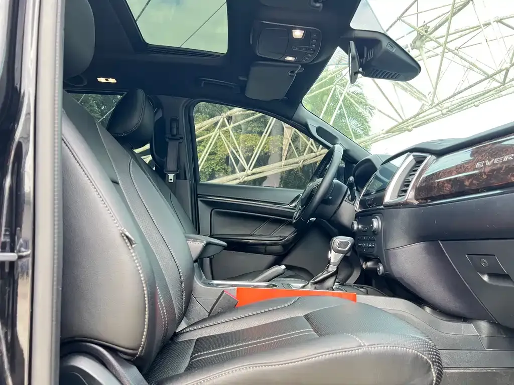 Ford Everest — фото 10