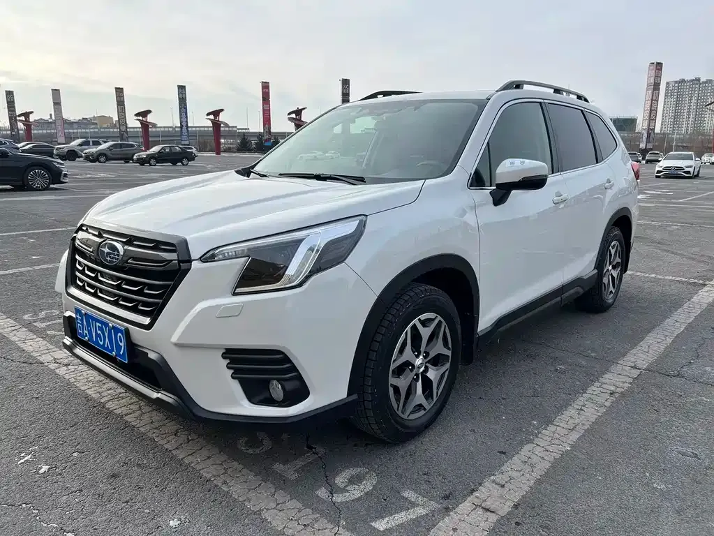 Subaru Forester — фото 2