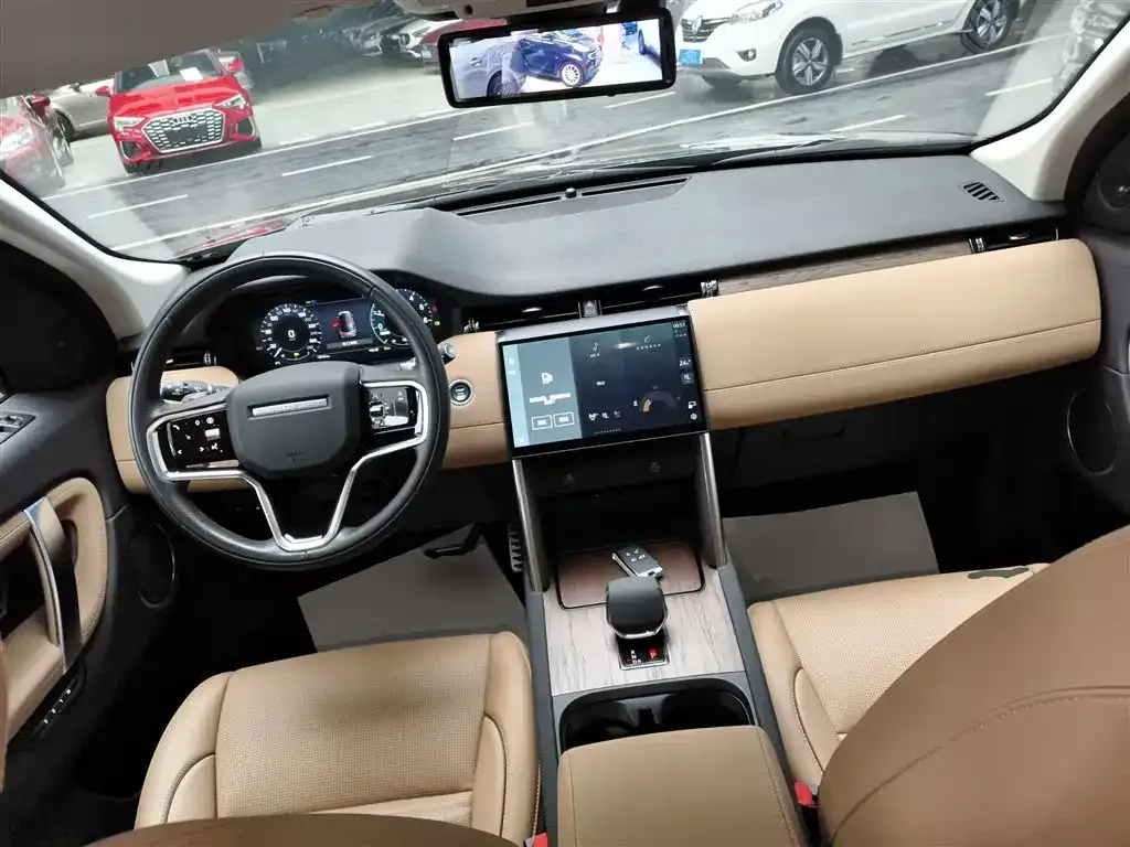 Land Rover Discovery Sport Hybrid — фото 10
