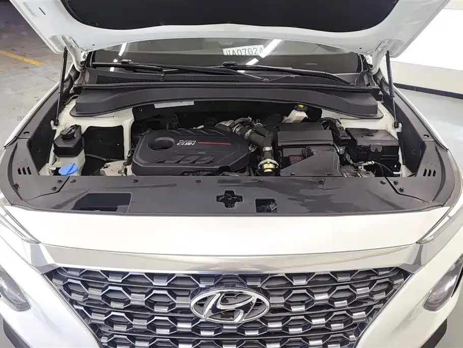 Hyundai Santa Fe — фото 9