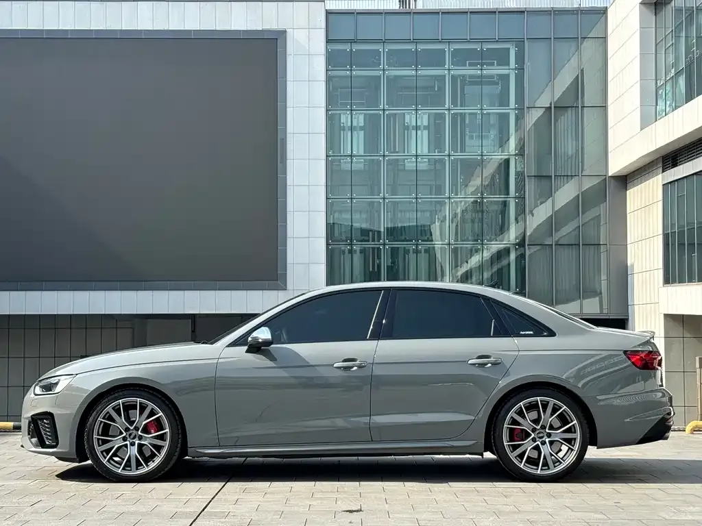 Audi S4 — фото 9