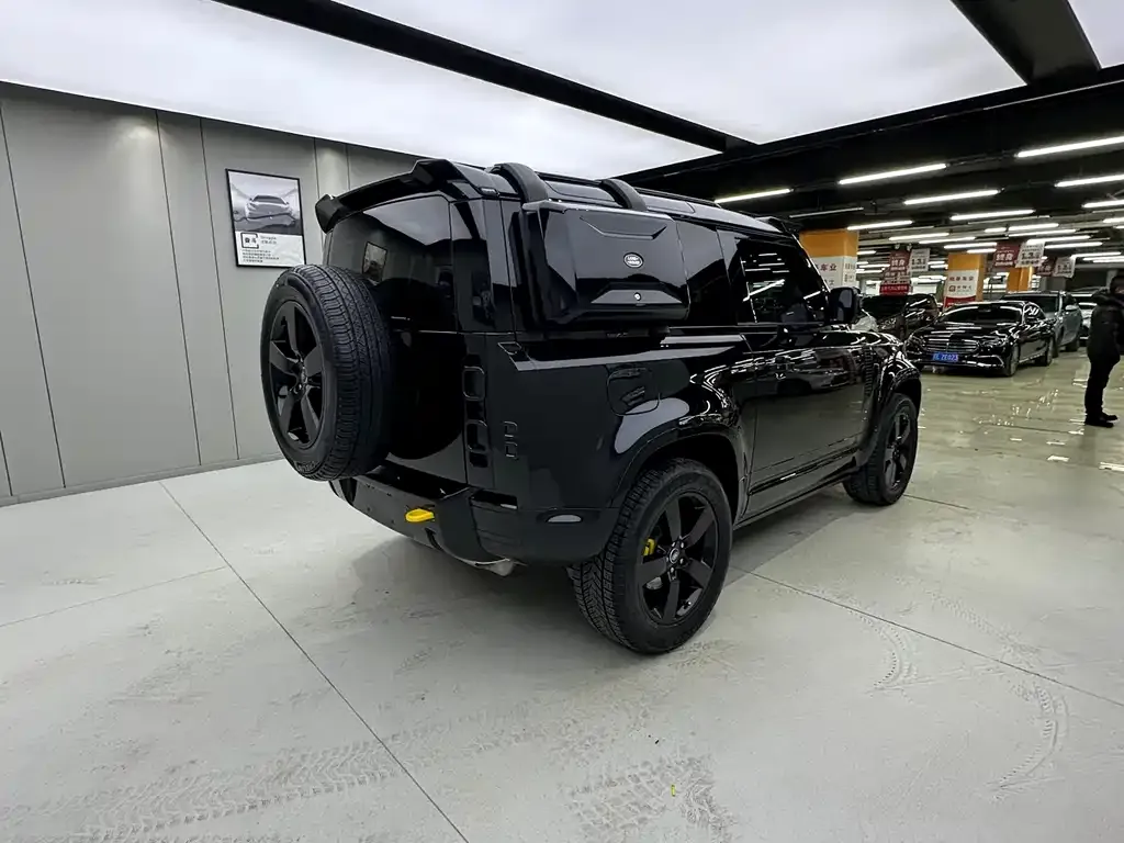 Land Rover Defender — фото 4