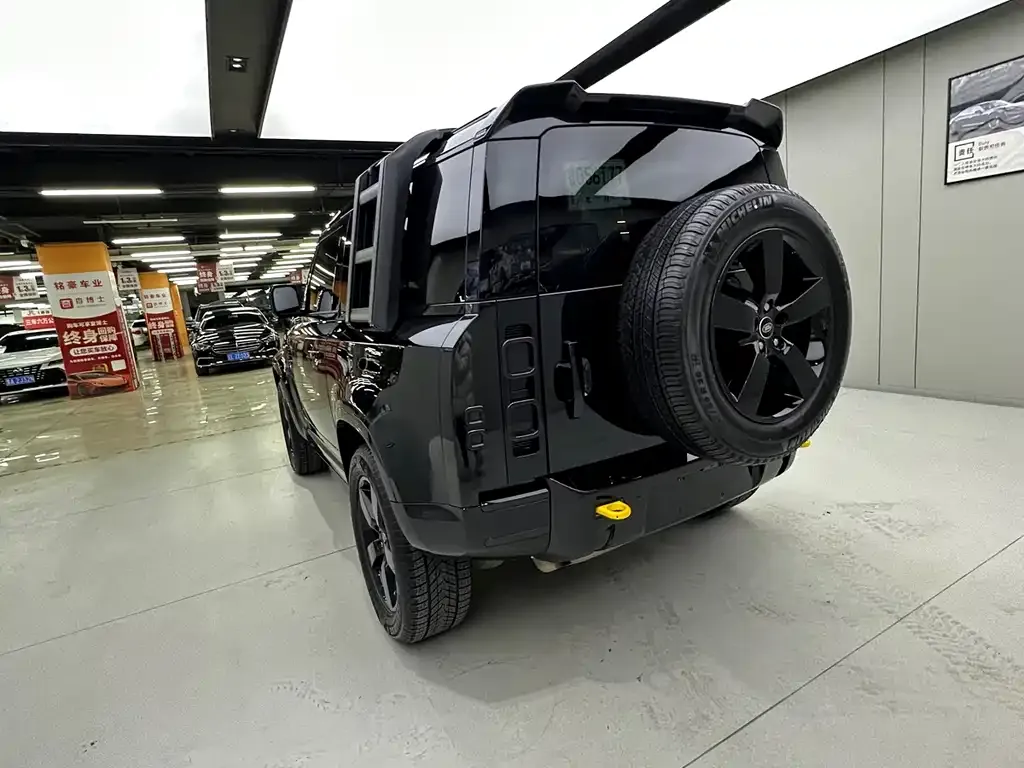 Land Rover Defender — фото 2