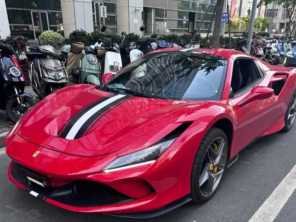 Ferrari F8 — фото 1