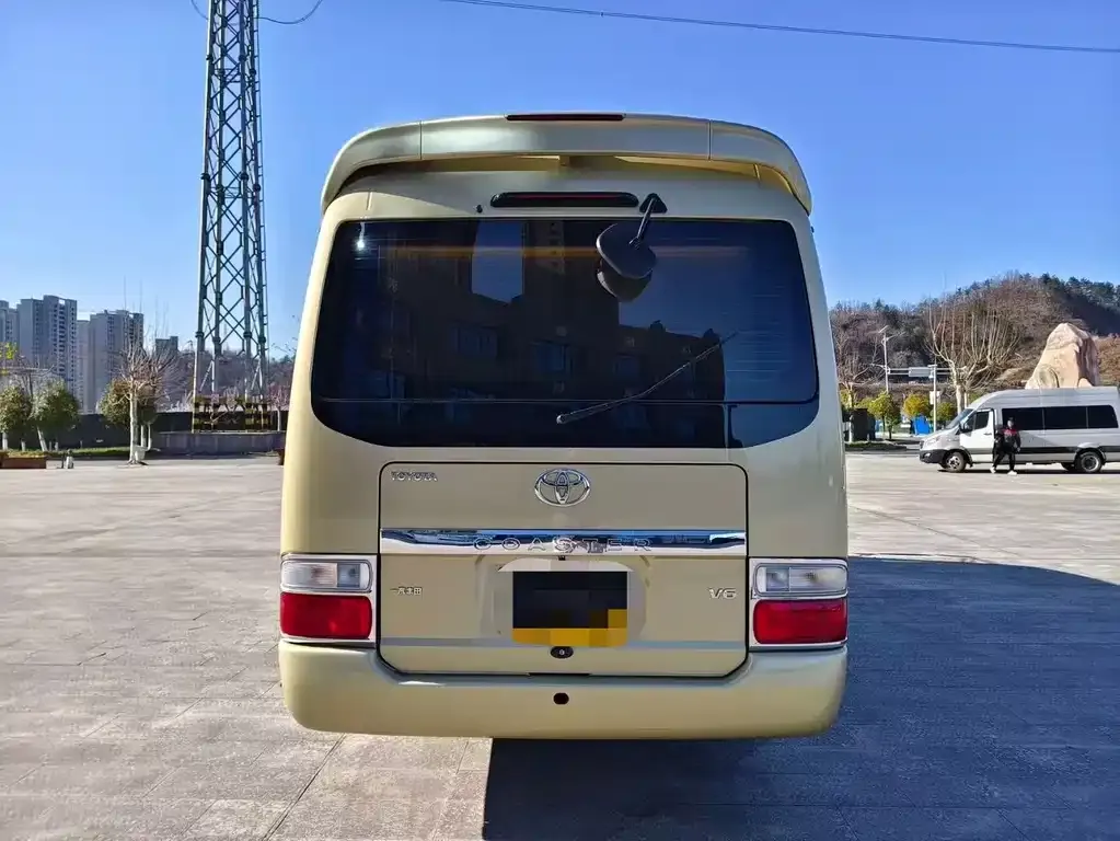 Toyota Coaster — фото 5