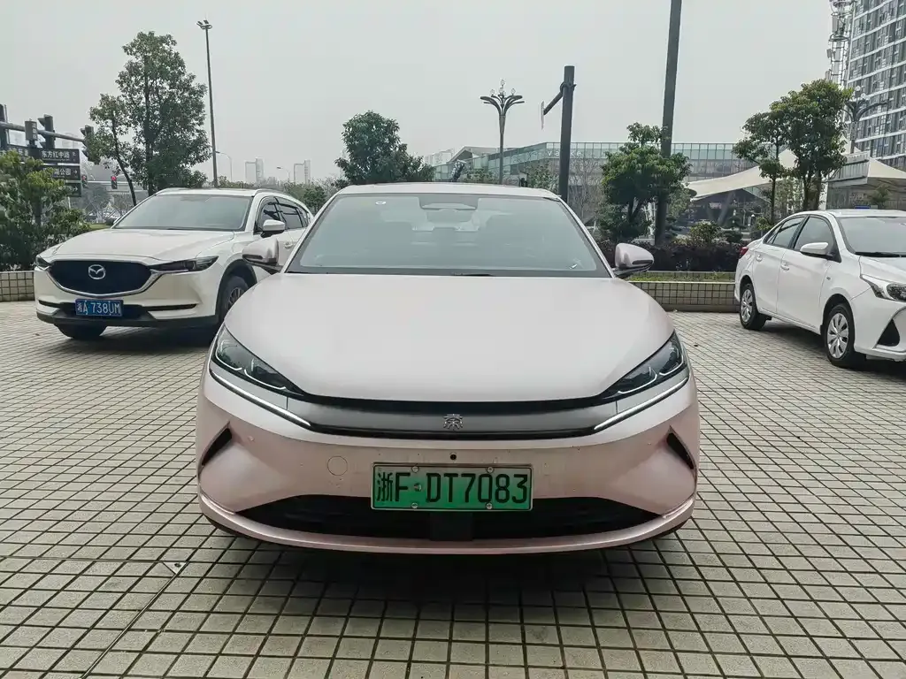BYD Qin L — фото 10