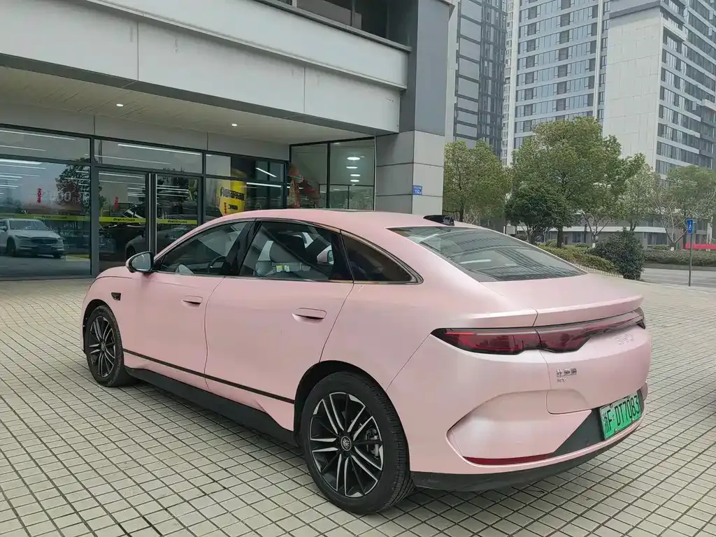 BYD Qin L — фото 8