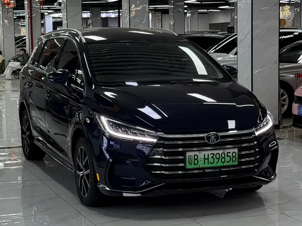 BYD MAX New Energy — фото 3