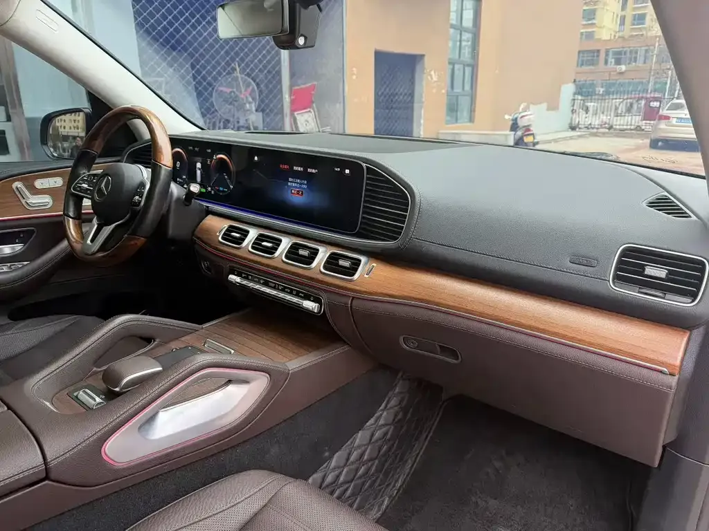 Mercedes-Benz GLS — фото 3