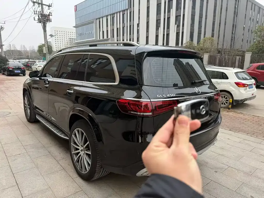 Mercedes-Benz GLS — фото 4