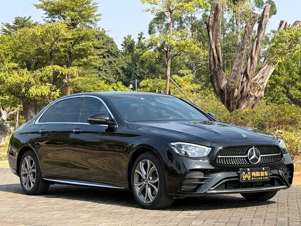Mercedes-Benz E-Class — фото 9