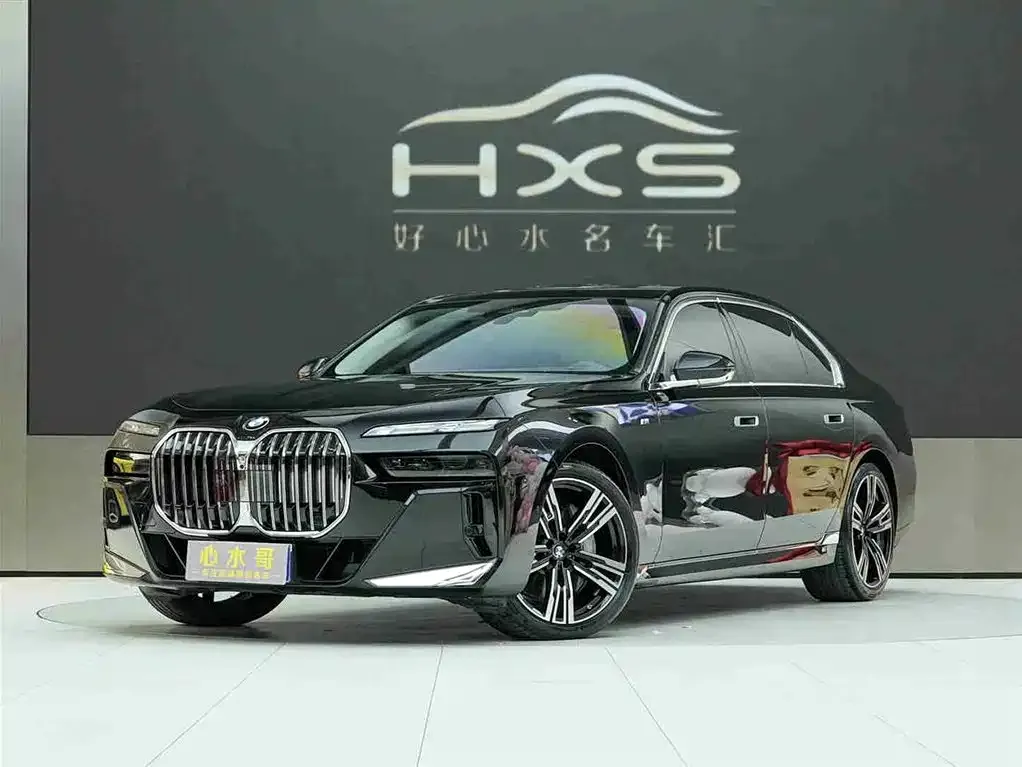 BMW 7 Series — фото 1