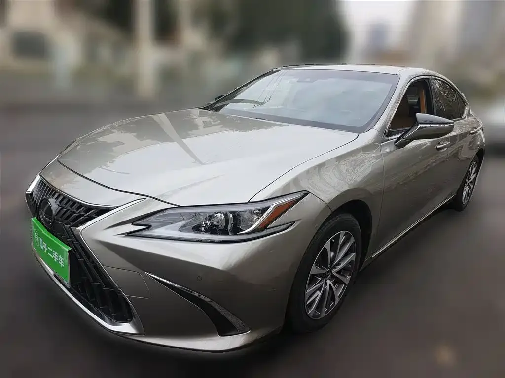Lexus ES — фото 8