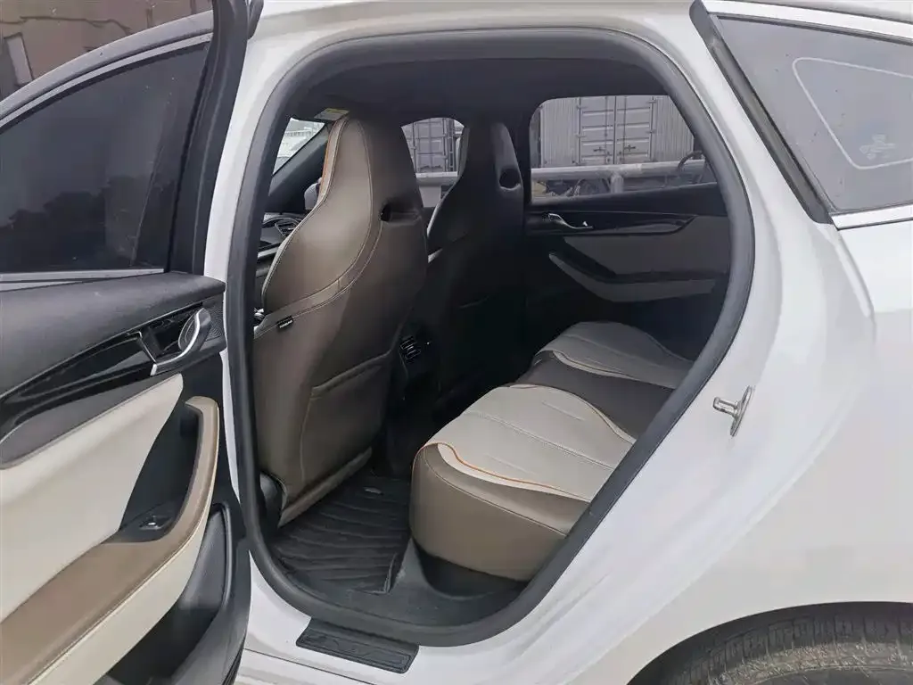 BYD Qin PLUS — фото 10