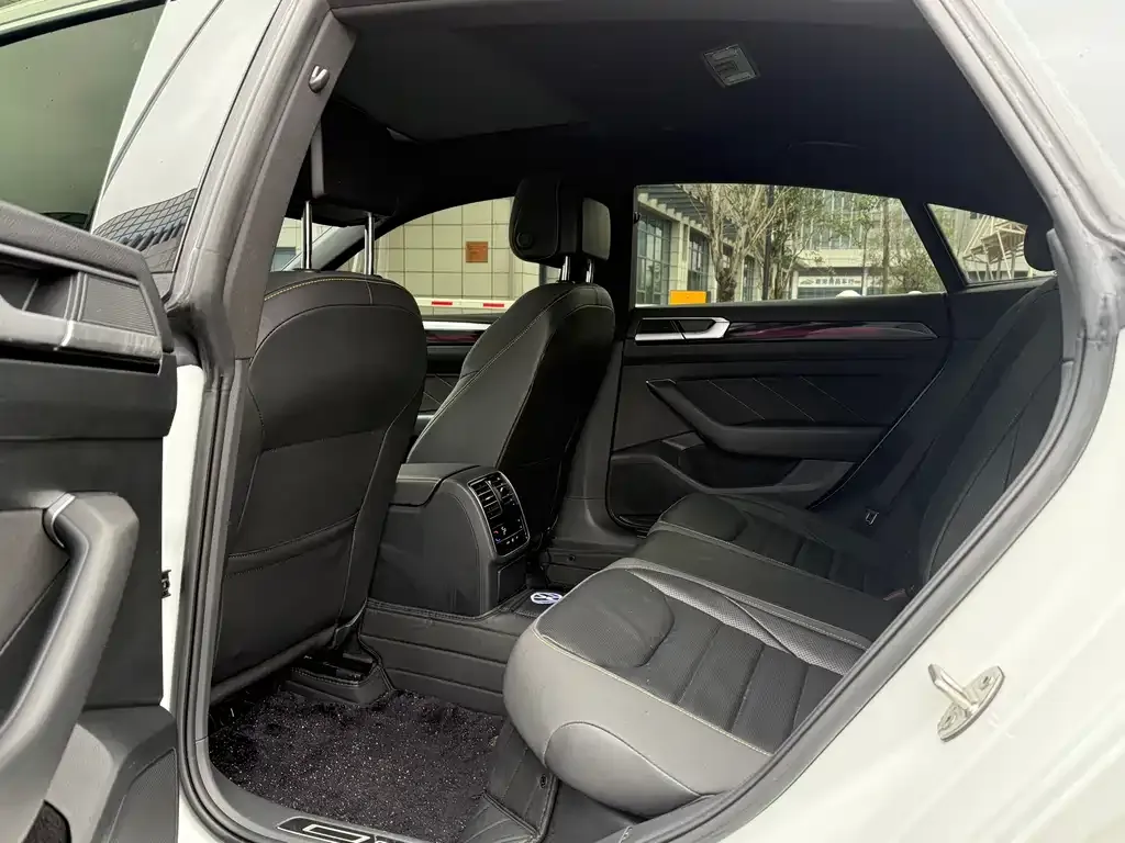 Volkswagen CC — фото 2