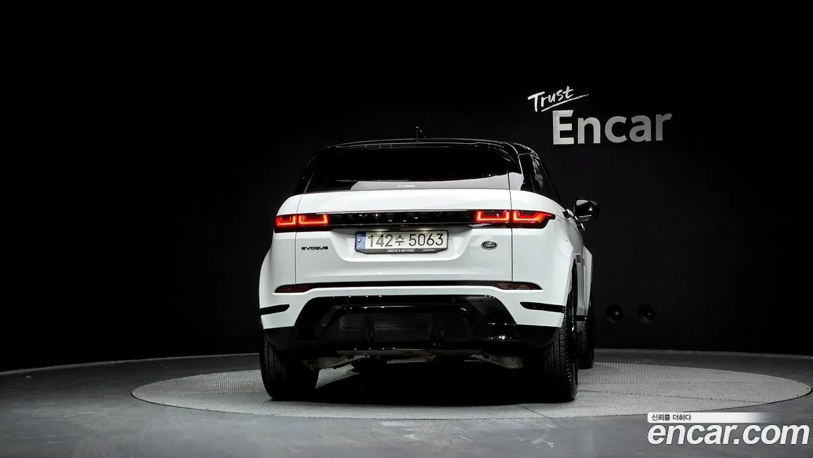 Land Rover Range Rover Evoque — фото 4