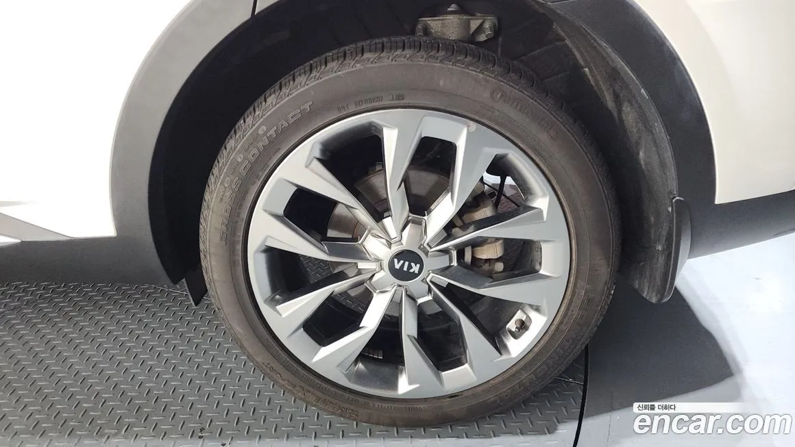 Kia Sorento — фото 7