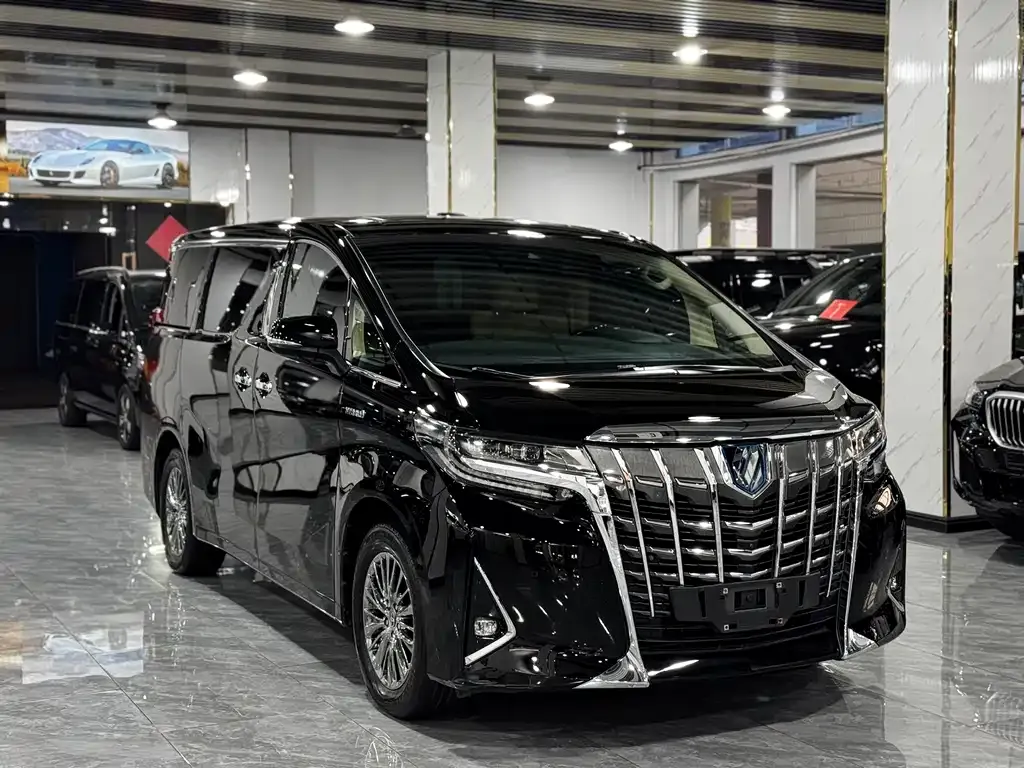 Toyota Alphard — фото 5