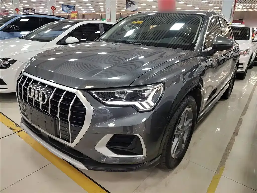 Audi Q3 — фото 1