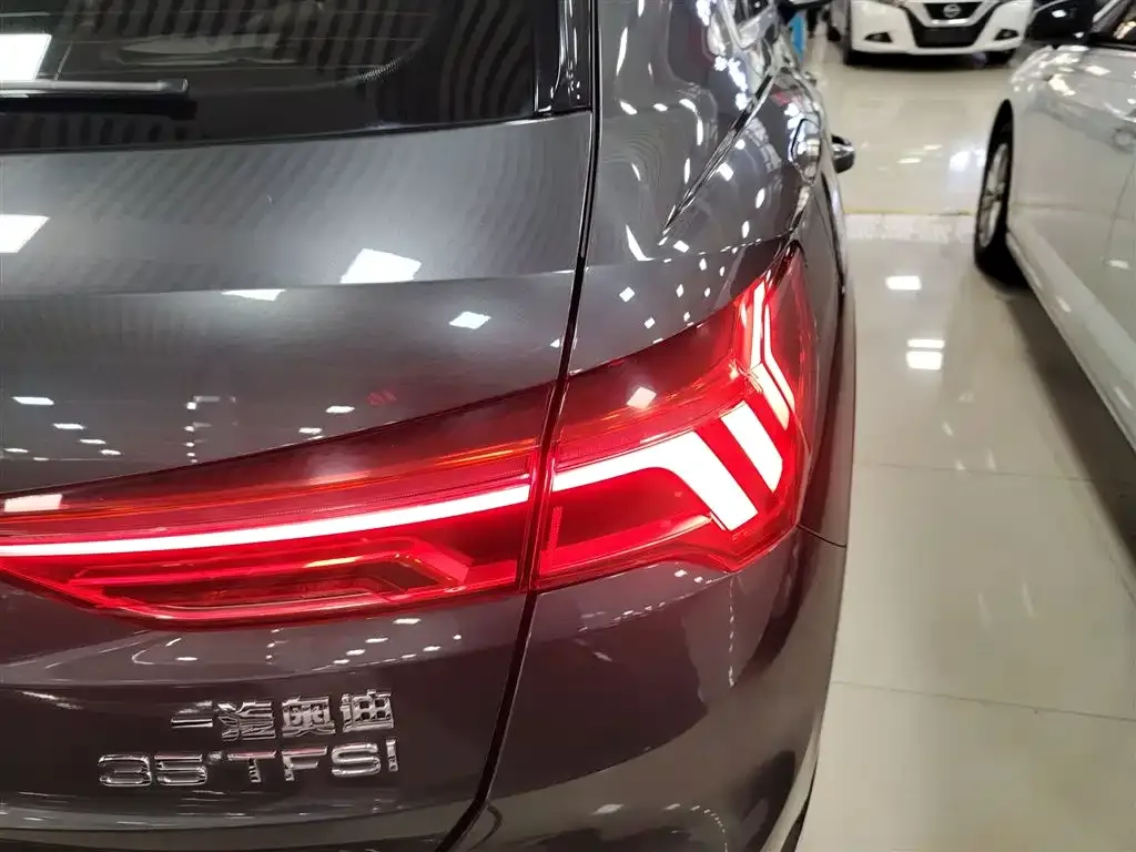 Audi Q3 — фото 2
