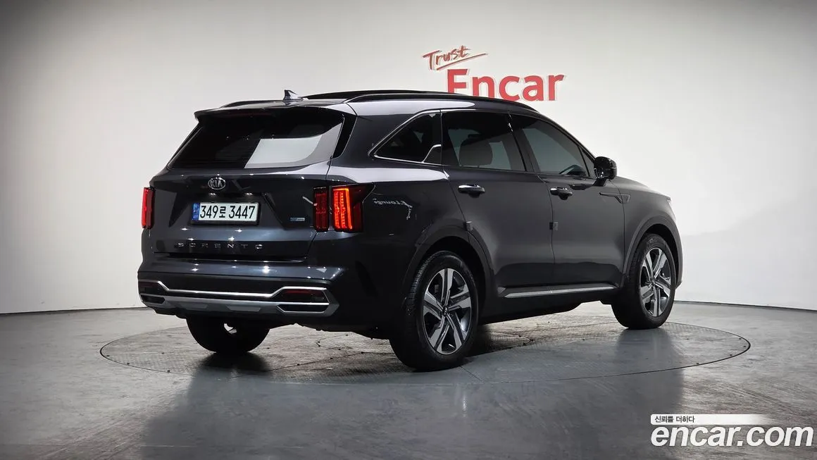 Kia Sorento — фото 8