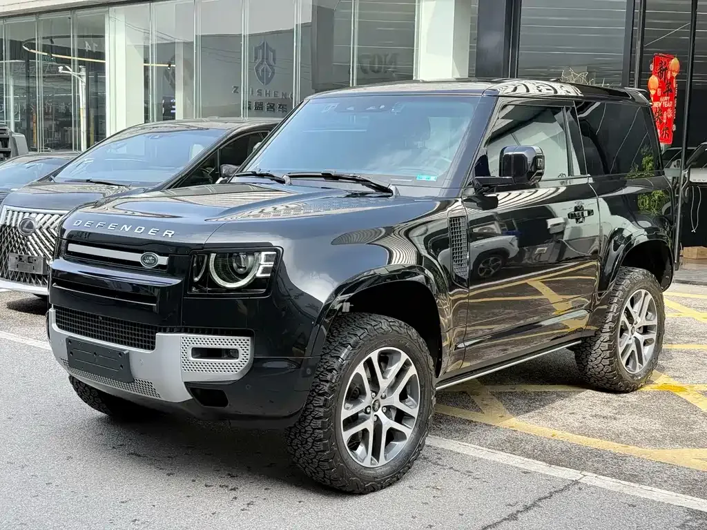 Land Rover Defender — фото 1