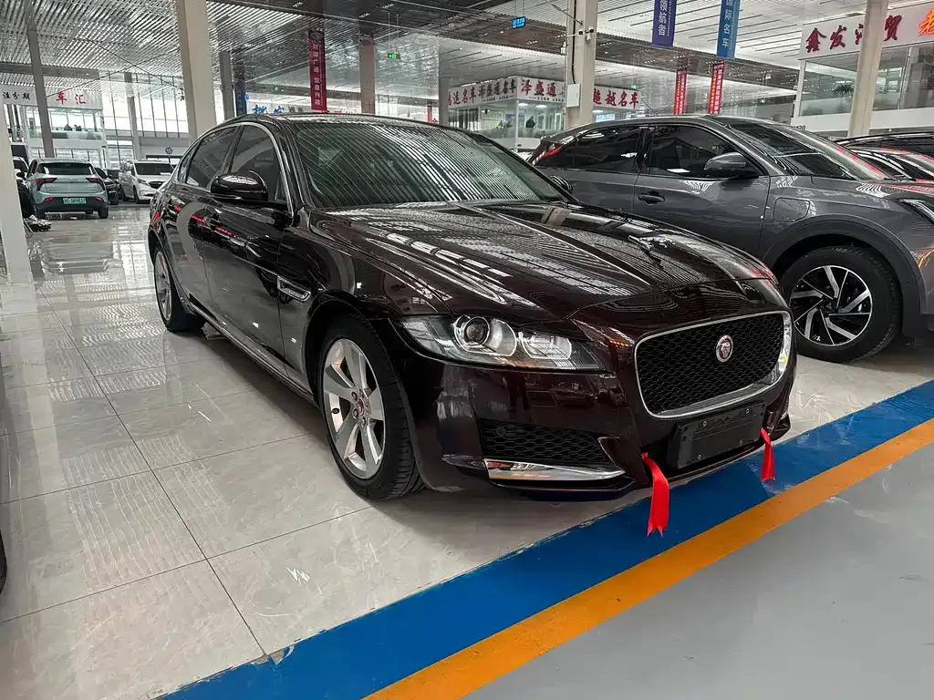 Jaguar XFL — фото 10