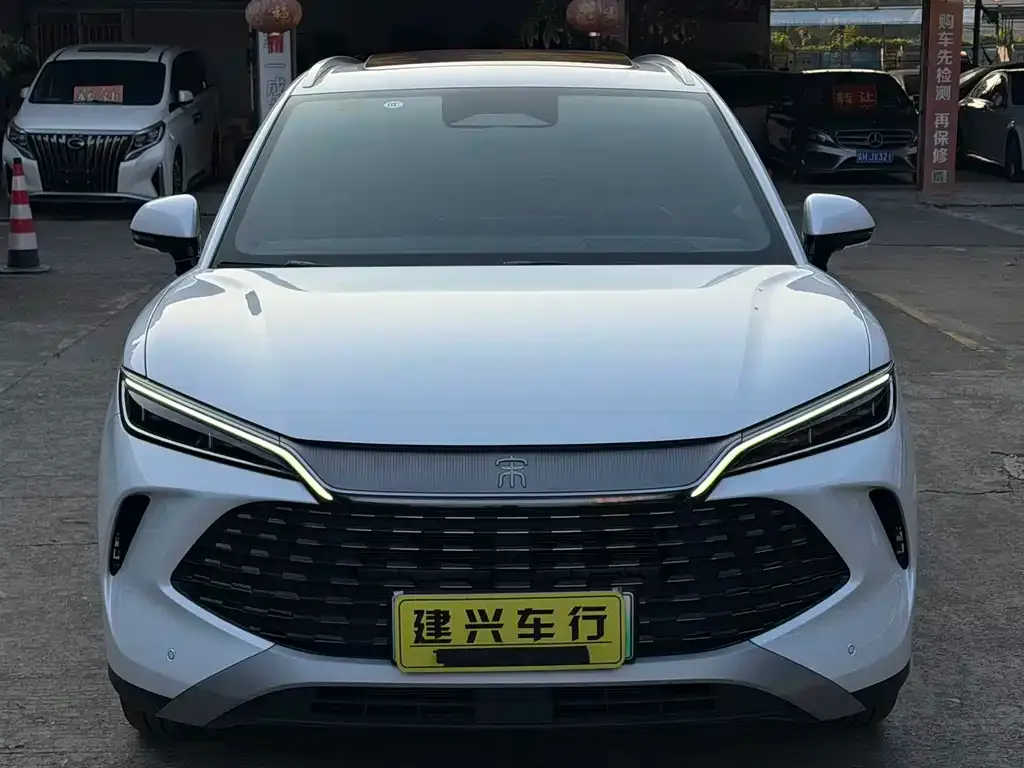 BYD L DM-i — фото 6
