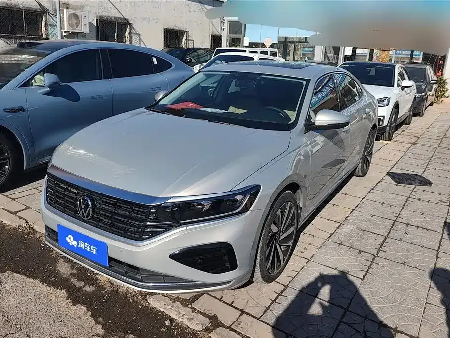 Volkswagen Passat — фото 1