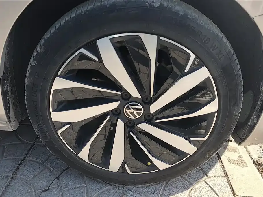 Volkswagen Passat — фото 4