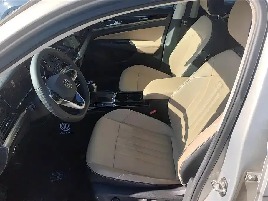 Volkswagen Passat — фото 8