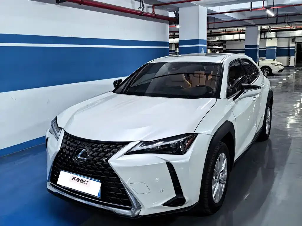 Lexus UX — фото 8