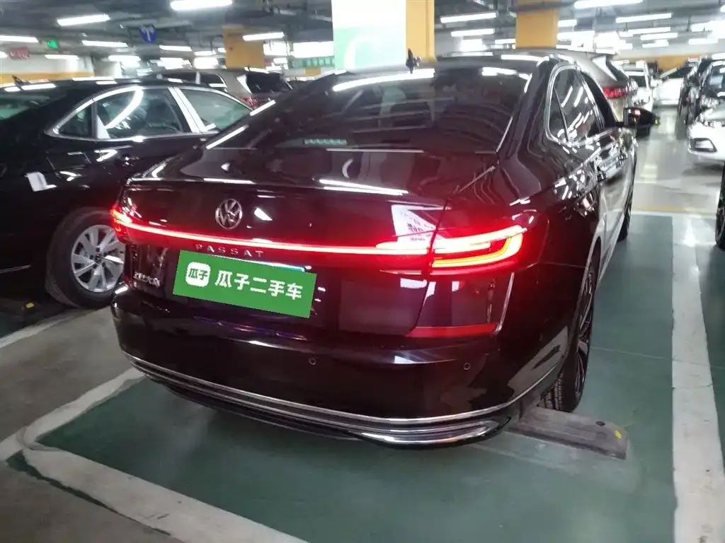 Volkswagen Passat — фото 8