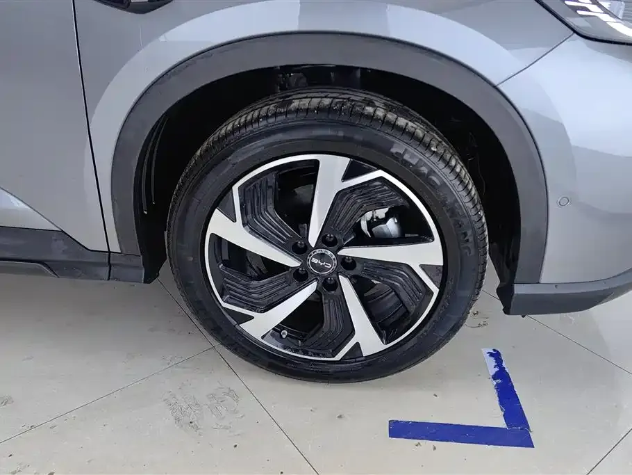 BYD Seal 05 DM-i — фото 7