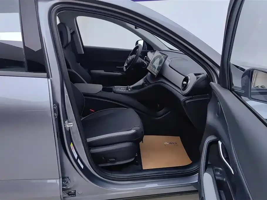 BYD Seal 05 DM-i — фото 10