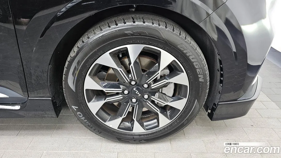 Kia Carnival — фото 10