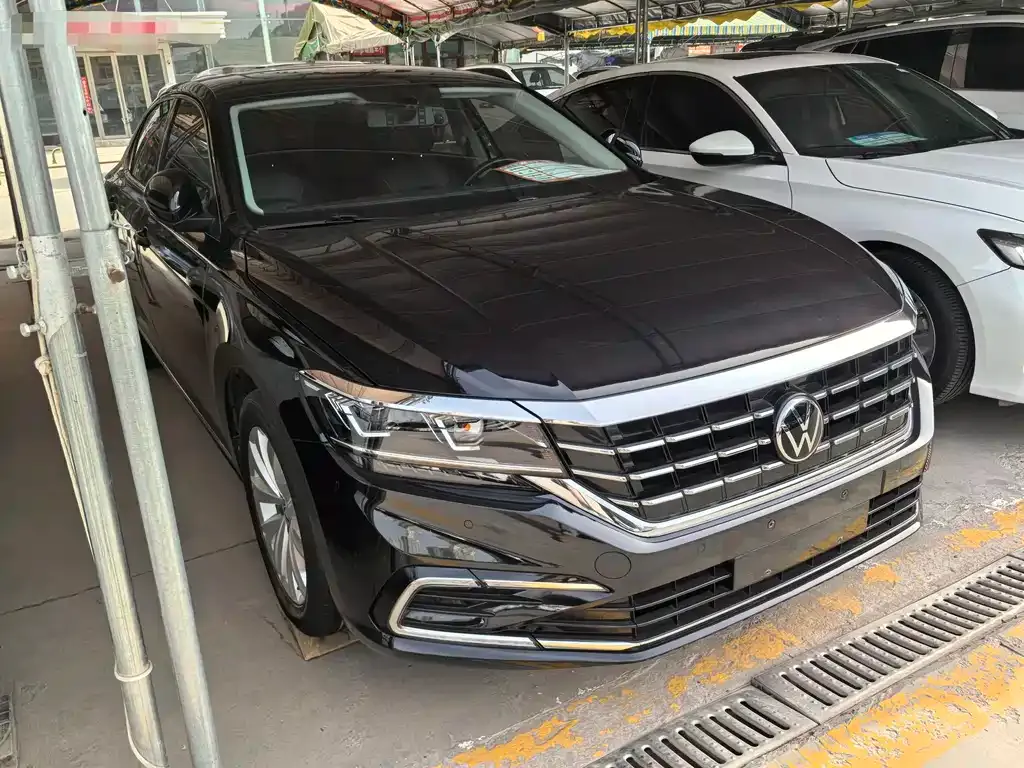 Volkswagen Passat — фото 8