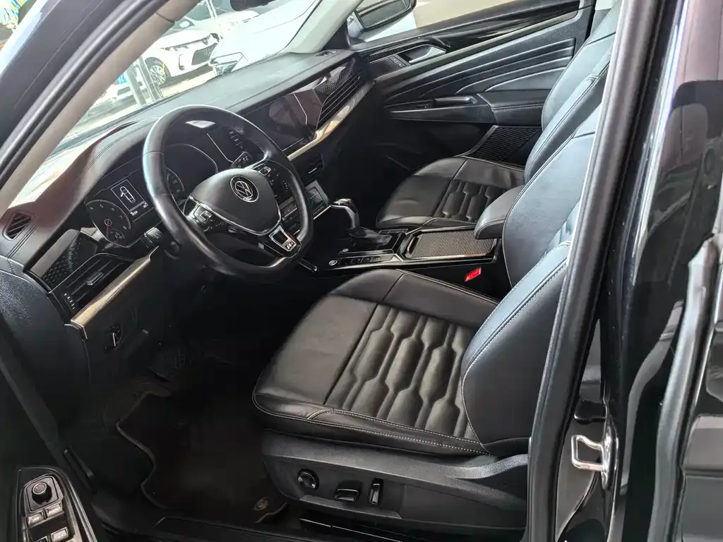 Volkswagen Passat — фото 4