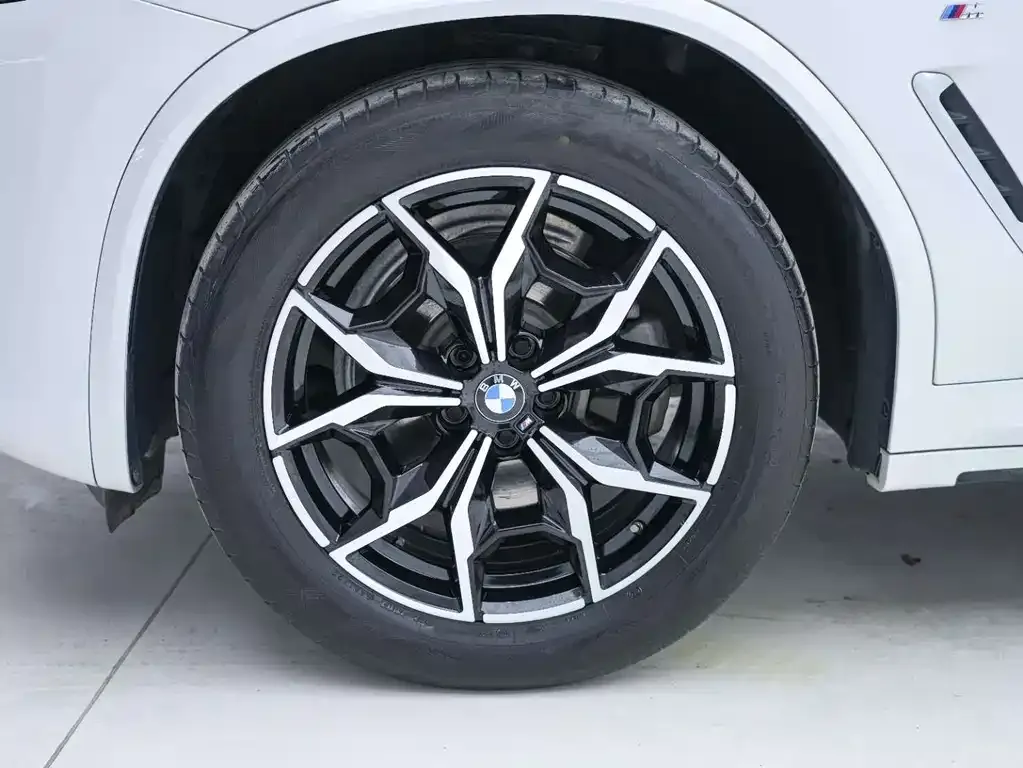BMW X3 — фото 10